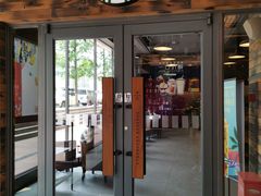 门面-星巴克臻选(青岛麦凯乐分店)