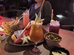 -FOUR PLAY BAR