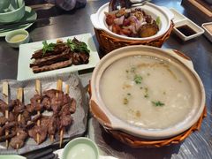 潮界生滚牛肉粥-潮界(虹桥新天地店)