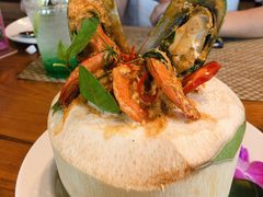 -Chom Cafe and Restaurant