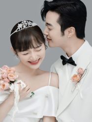 点击看大图 -至臻微拉婚纱摄影