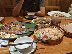-老滇山寨•云南特色菜•地方菜•民族风情歌舞表演(金碧店)