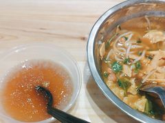 -柳州肥姨妈大骨螺蛳粉(老闵行店)