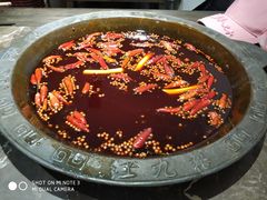 -红九格老火锅(三峡广场店)