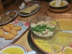 -洱火云南酸菜牛肉火锅(石景山当代商城店)