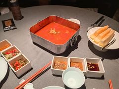 -左庭右院鲜牛肉火锅黑金店(陆家嘴中心店)