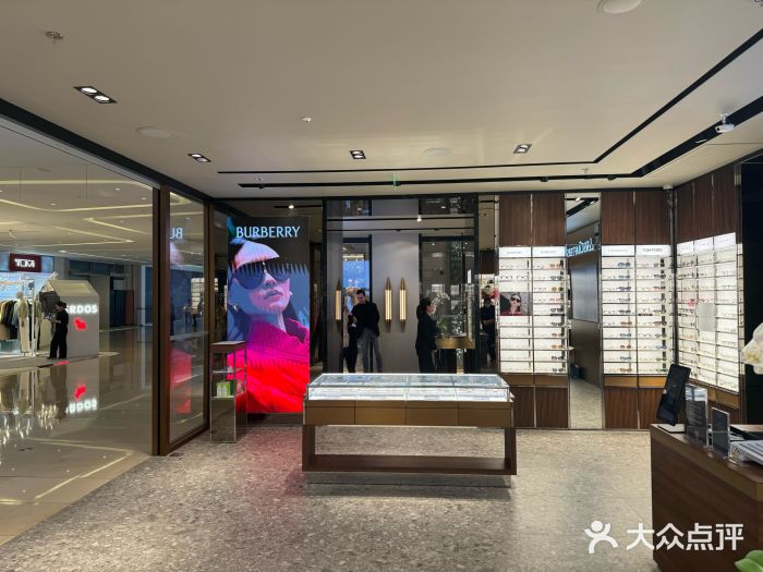 LensCrafters亮视点·OAKLEY精选(静安嘉里中心店)图片
