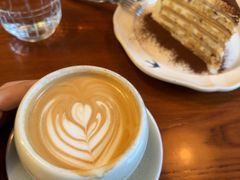 -Be Lived Cafe比例咖啡(摩天轮店)