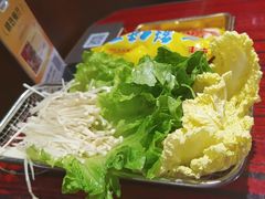 -沙胆彪炭炉牛杂煲(上海日月光广场店)