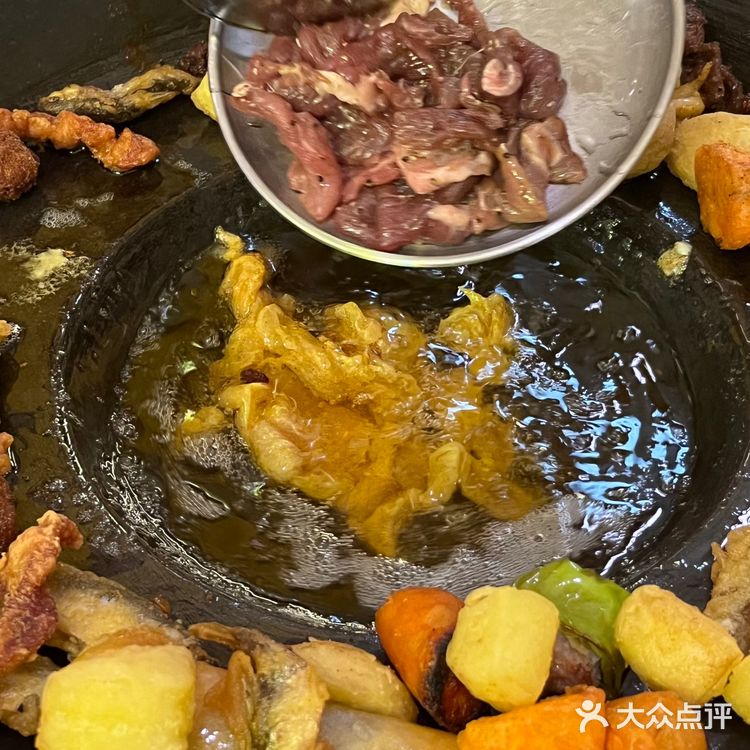 曾经去云南玩儿吃过一次就念念不忘的…… 郑州终于也有了！！ 