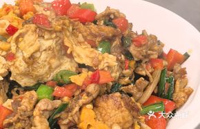 Pork Belly Stir-Fried with Fried Eggs