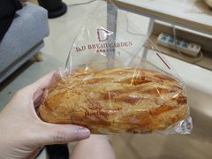-顶东面包花园·生日蛋糕(世博店)