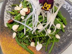 杏仁丝瓜尖-殷式·私房烧烤·羊蝎子火锅(什刹海店)