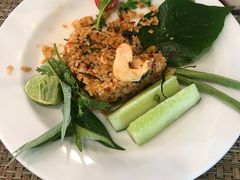 -Chom Cafe and Restaurant