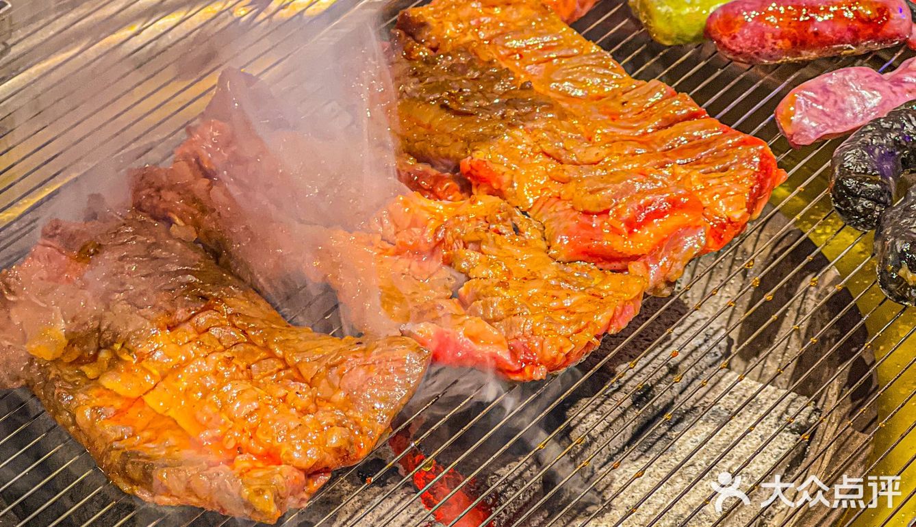 深圳终于有家超市自选齐齐哈尔烤肉，酸菜配烤肉谁能不爱？