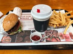 -The Habit Burger Grill 哈比特汉堡(复兴soho店)