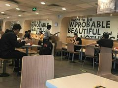 大堂-麦当劳(军博店)