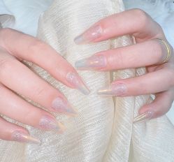 -七彩虹美甲美睫 半永久