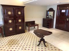 -深圳富苑皇冠假日套房酒店