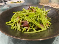 -莲餐厅·湖北菜·潜江小龙虾店(愚园路店)
