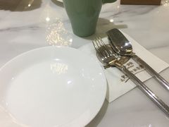 -丽莎沙拉轻食餐厅(国贸店)