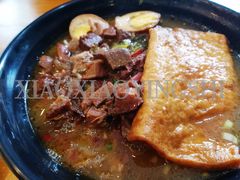 -花溪巷牛肉粉(泉城路店)