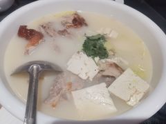 鸭架汤-京尊烤鸭店JINGZUN(春秀路店)