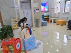 -茂菊口腔连锁(浦东南路店)