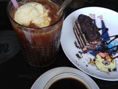 漂浮冰咖啡-SONGUOLIFE松果咖啡(七莘路店)