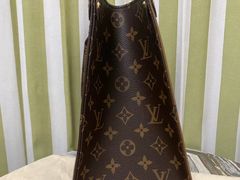 -小飞侠奢侈品回收 寄卖 养护(宝山宝龙广场店)