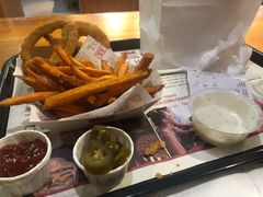 -The Habit Burger Grill 哈比特汉堡(复兴soho店)