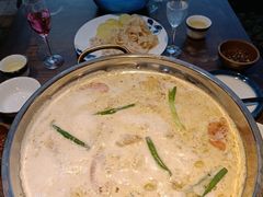 -夏屿湖畔.落日湖景餐厅(普者黑景区店)