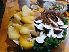 -民食香·腊排骨野生菌美食(木府店)