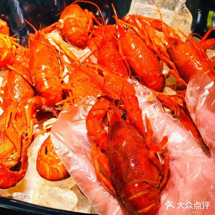 探店｜吃不停又乐不停的品虾汇小龙虾·烧烤