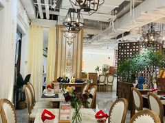 大堂-HuaTa 花榻·花忆西葡餐厅(虹桥南丰城店)