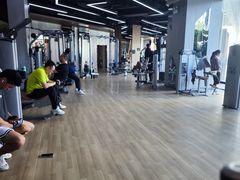 -威克健身游泳(万菱汇店)