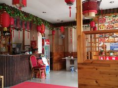 大堂-三江鱼东北特色铁锅炖(骆驼店)