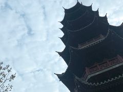 -龙华寺