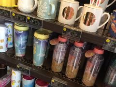 零售区-星巴克(杭州银泰城西一店)