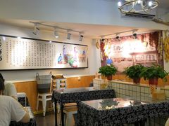 大堂-八两八金·莱芜特色炒鸡(市南漳浦路店)