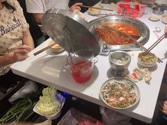 -老房老舍重庆火锅(假日城市店)