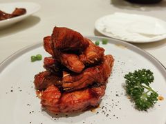 本帮熏鱼-蝶园·装修中(BFC外滩金融中心店)