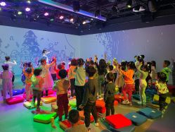 -小鸡哆哆故事屋·儿童乐园(嘉里城店)