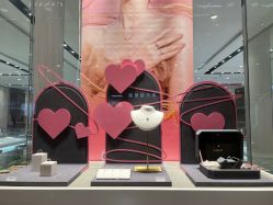 -潮宏基(万象城店)