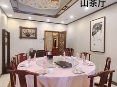 -鸿宾楼(展览馆路店)