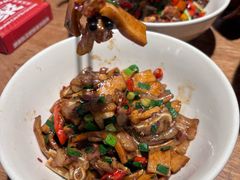 -聚鑫朋酸菜肥肠(文艺路口店)