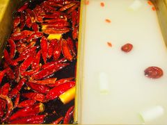 -尚尚仙·酸汤猪手·猪肚鸡火锅(华联万柳购物中心店)