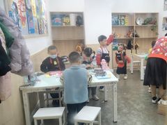 -缤纷鸟美术书法(汉神购物广场校区)