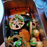 很大的一个店面，每天来的人有很多钱应该都是很喜欢的
