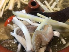 景洪山笋汽锅鸡-雀舞云南菜(乐客城店)